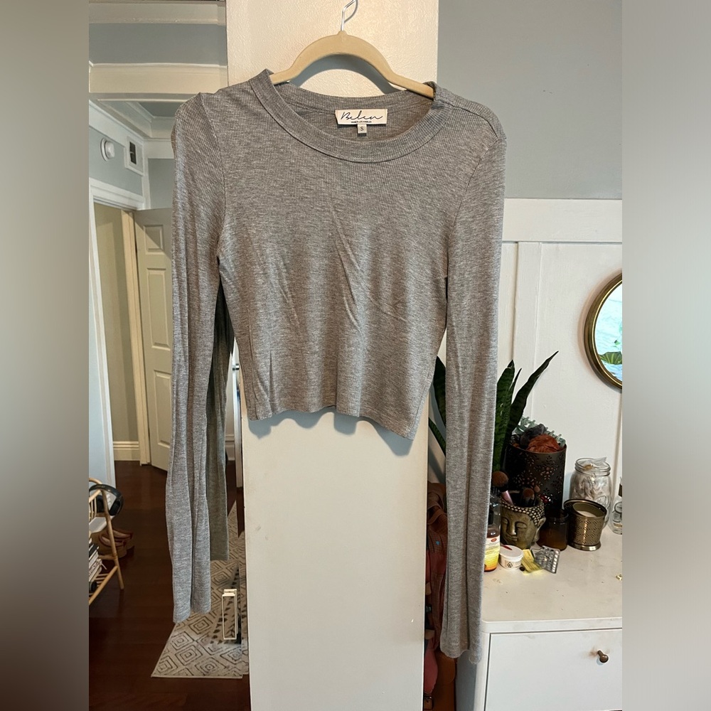 Belen brand grey cropped lingerie sleeve